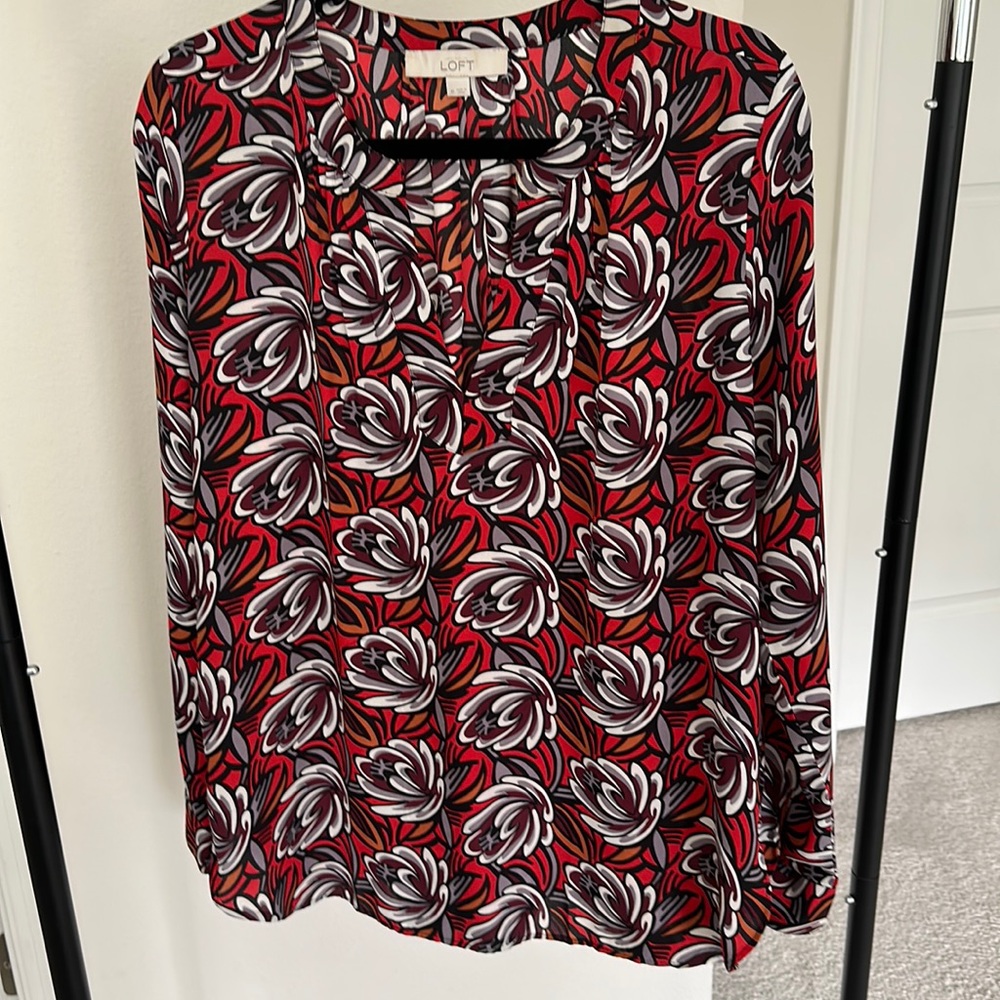 Loft patterned top